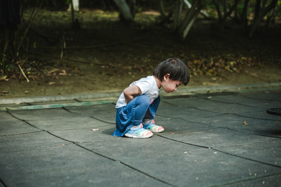 Señales de que tu hijo está listo para dejar el pañal