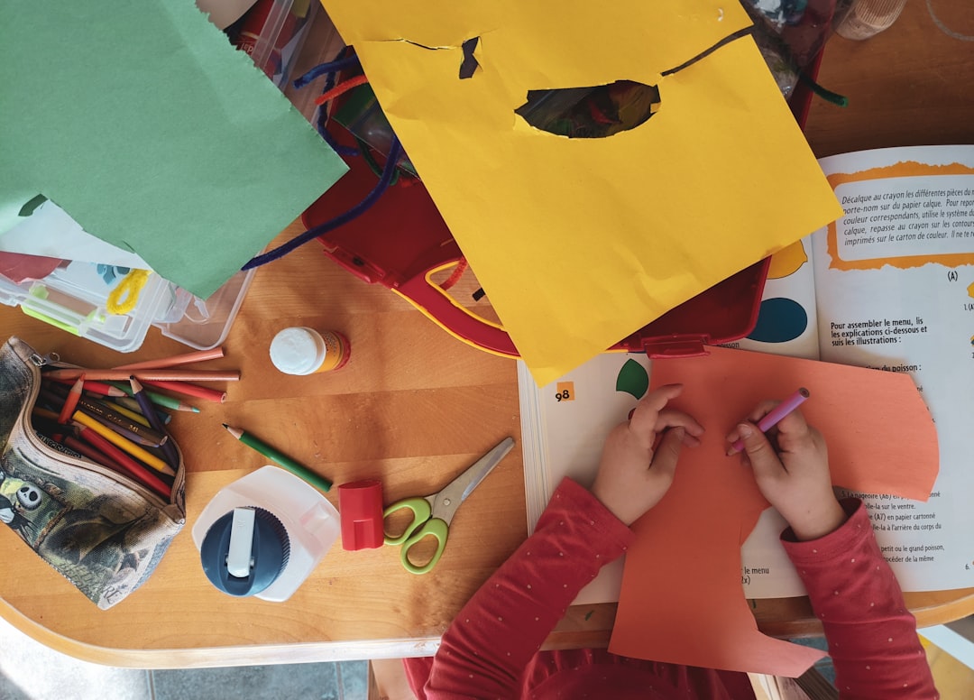 Actividades de trasvases Montessori: materiales y edades