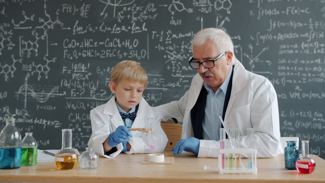 ¿Deberes en Educación Montessori? Lo que la ciencia dice en 2026