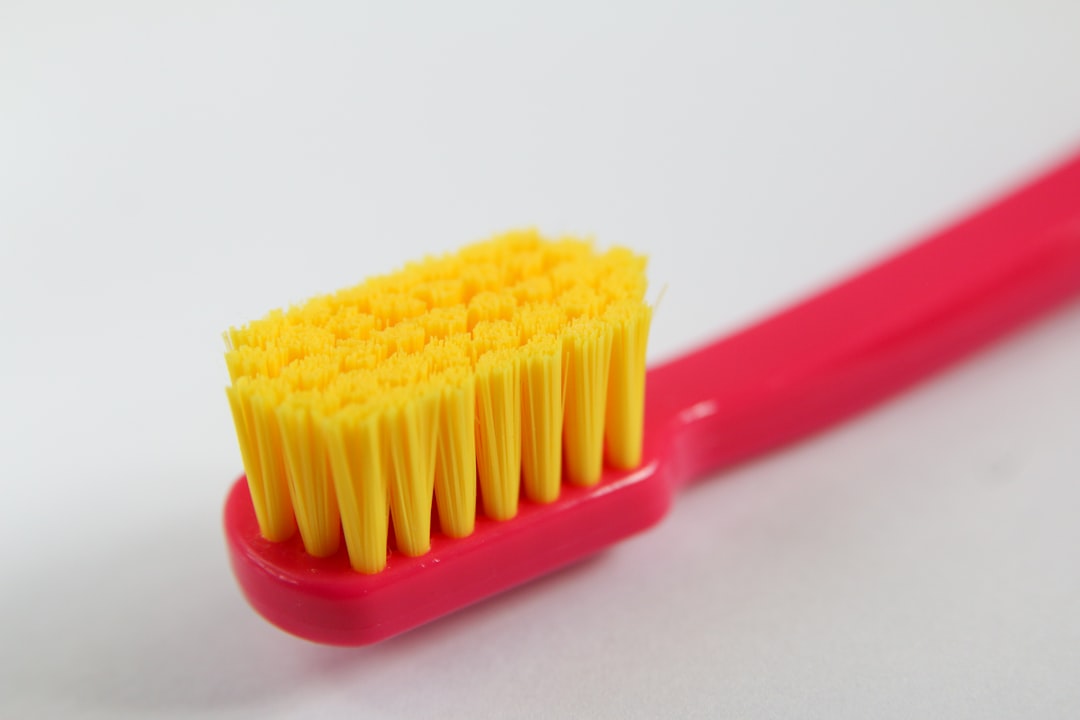 cepillo dental infantil - Un cepillo pequeño y suave se adapta mejor a la boca del bebé.