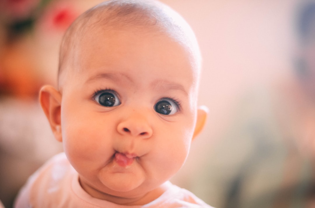 quistes gingivales del bebé - La valoración profesional aclara el origen de una lesión en la boca.