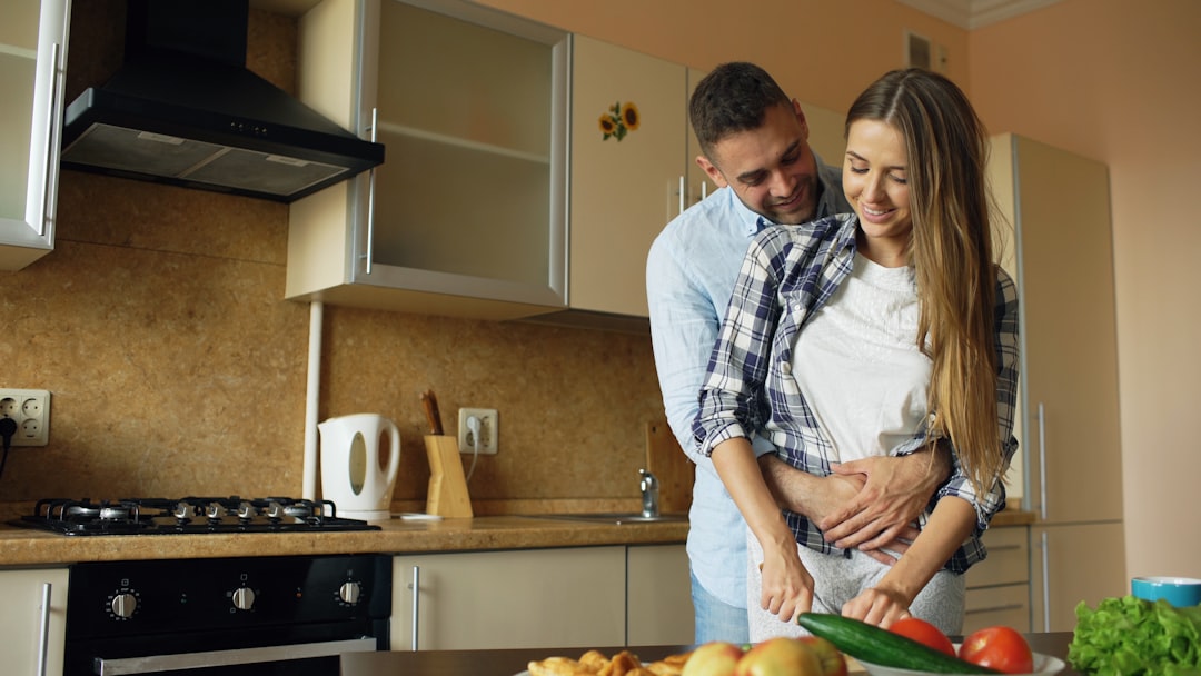 alimentación complementaria de 6 a 12 meses - La comida familiar se adapta al ritmo y a las habilidades del bebé.