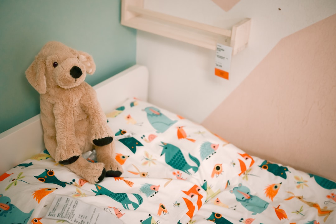cama montessori grande - Medir la habitación ayuda a elegir una estructura proporcionada.