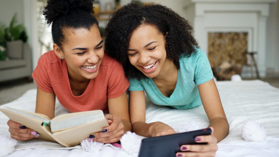 libros para madres y padres - Las familias bilingües pueden disfrutar de una misma historia en varios idiomas.