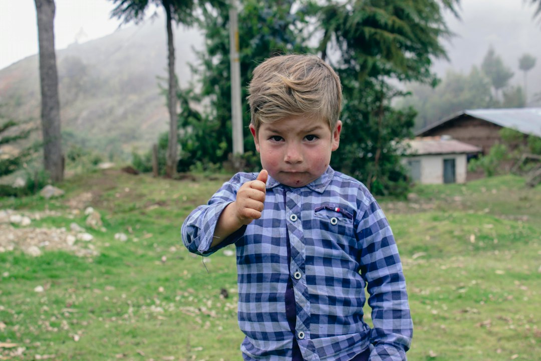 Maria Montessori, médica y pedagoga que transformó la educación infantil.