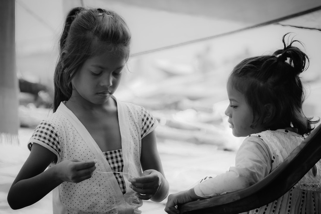 trabajo guarderia infantil - La observación permite ajustar la ayuda a cada niño.