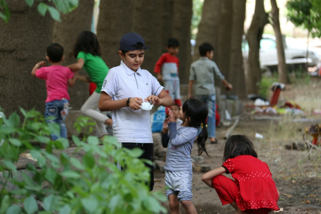 trabajo guarderia infantil - Una actividad cotidiana de trasvase desarrolla autonomía y coordinación.