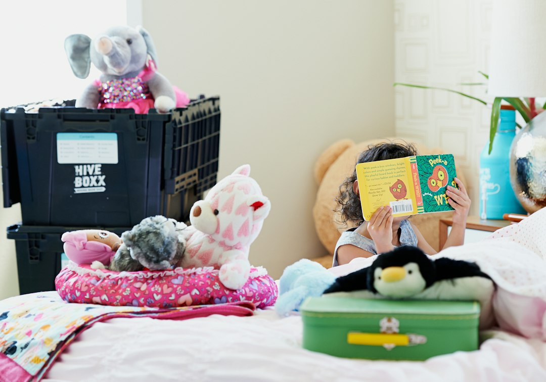 cama alta infantil - Una rutina nocturna sencilla ayuda a compartir habitación con menos conflictos.