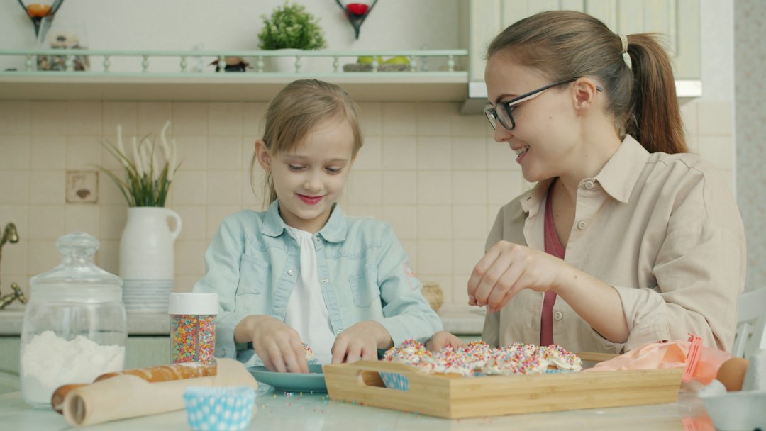 Montessori Aktivitäten zu Hause - Montessori Aktivitäten zu Hause: Sichere Ideen nach Alter