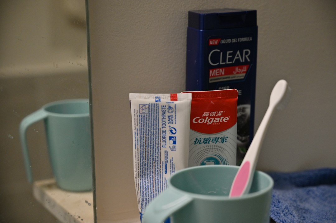 cepillo dientes bebe 1 año - Un ambiente preparado ayuda al bebé a participar en la rutina.