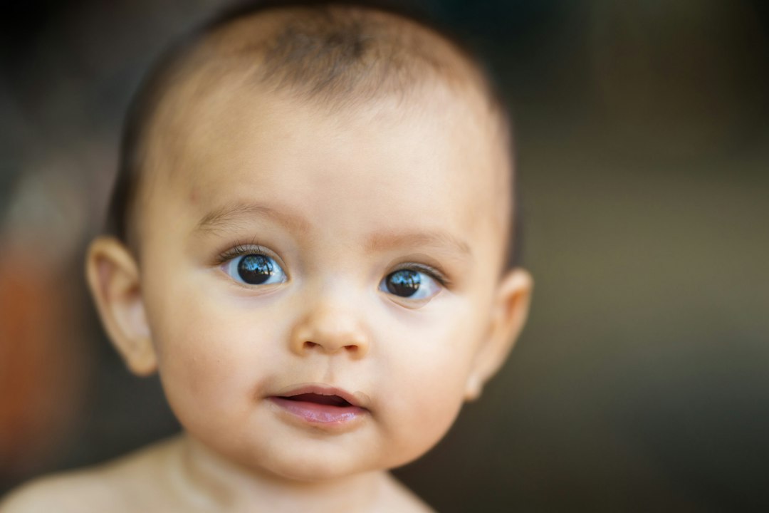 los bebés de alta demanda son más inteligentes - Estar muy alerta parece precocidad, pero no indica por sí solo más inteligencia.
