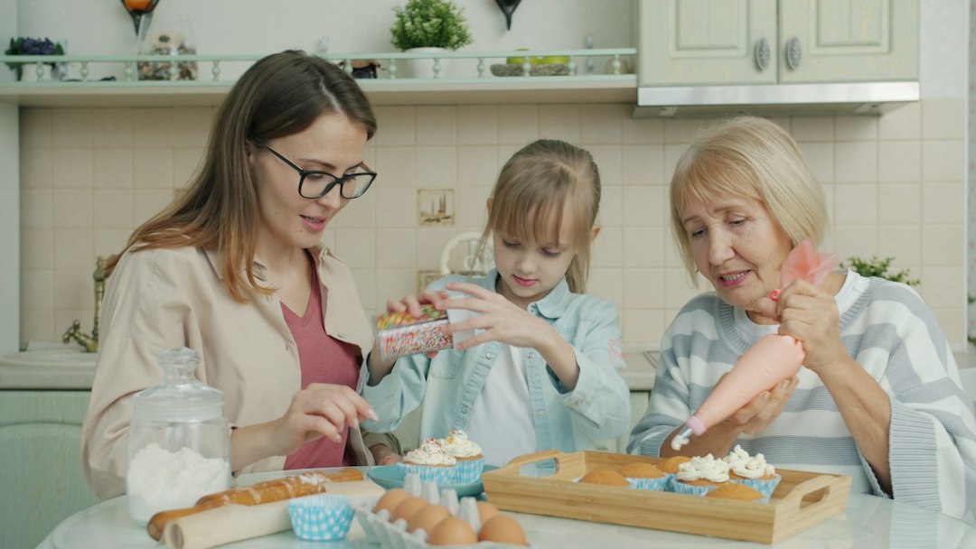 educación Montessori en casa - A partir de los 6 años, planificar y cocinar una cena da responsabilidad real.